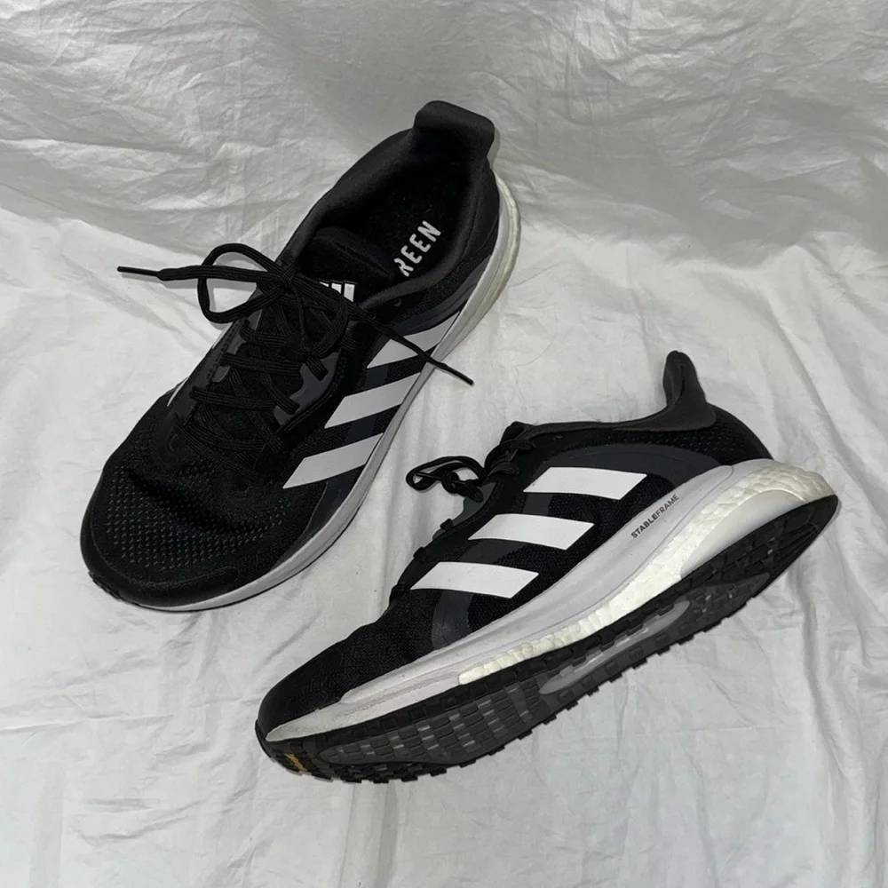 Women’s Adidas Black and White Sneakers Solar Glide ST. Size 9.5 - Picture 12 of 13